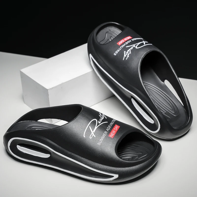 

Мужские тапочки, новые стильные повседневные домашние сандалии на мягкой подошве, удобная легкая пляжная обувь на нескользящей толстой подошве