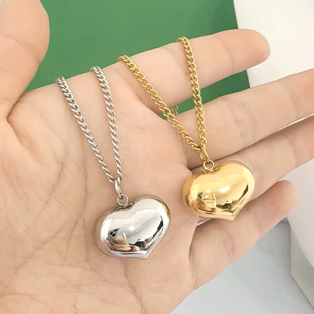 Glatter Herzanhänger Halskette Choker für Damen, Edelstahlkette, Wasserfest, Gold- und Silberfarben, PVD-beschichtet, Minimalistisches Liebesdesign – Detail 2