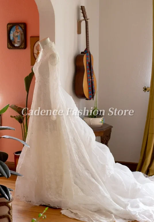 Vestidos de novia vintage personalizados de los años 70, vestidos de novia de estilo victoriano bohemio con apliques de encaje largo en capas