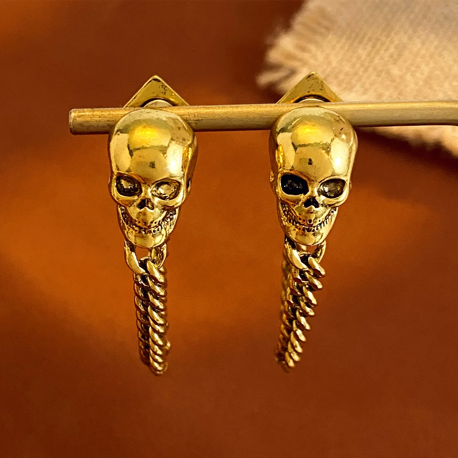 Punk Skull Head Chain Earrings for Women Girls Retro Skeleton Studs Earrings DIY Jewelry Accessories Gifts Gothic Decor 2023