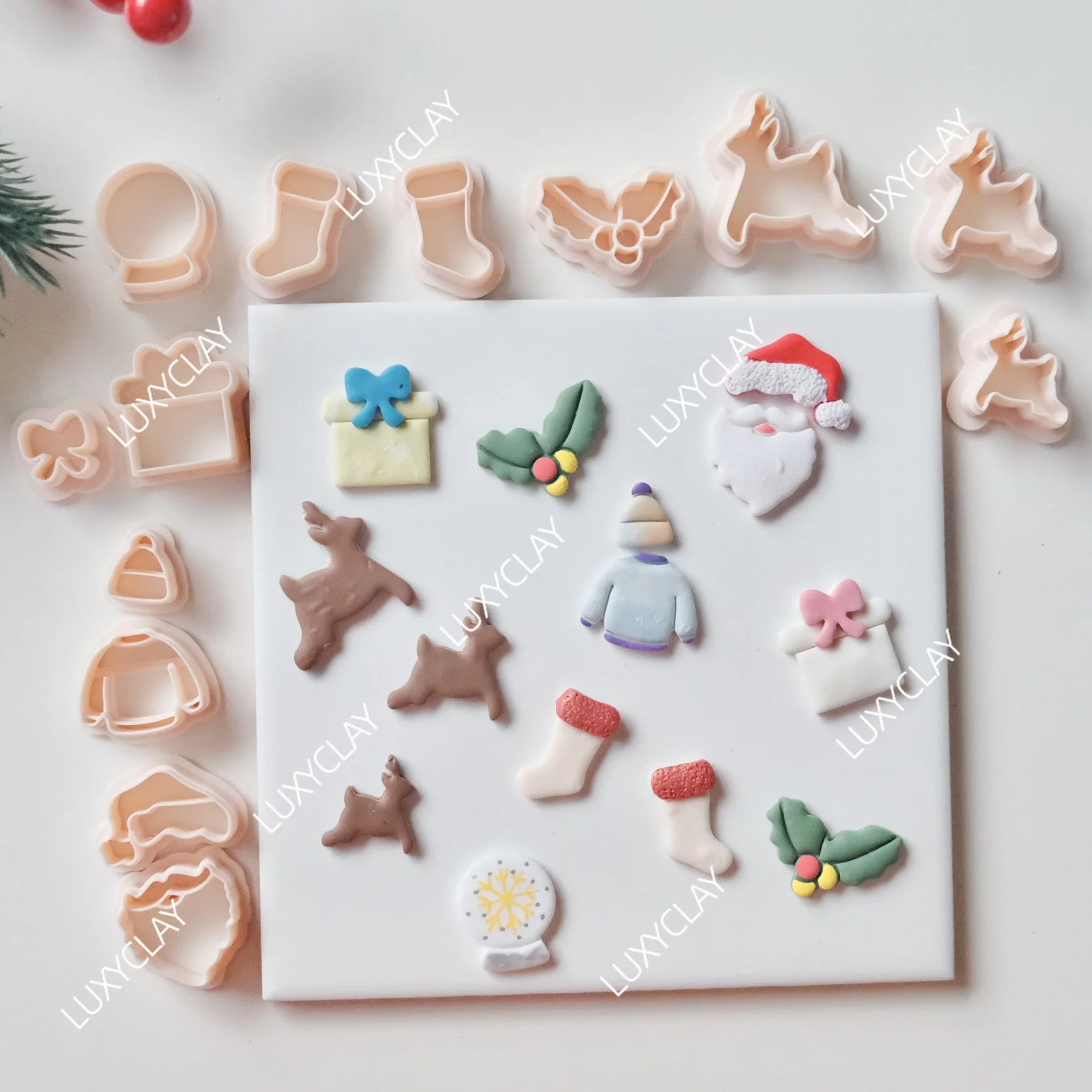 13pcs/set Christmas Gift Box Deer Leaf Snow Globe Santa Hat & Beard Sweater Socks Shape Clay Cutters for Earring Jewelry Making