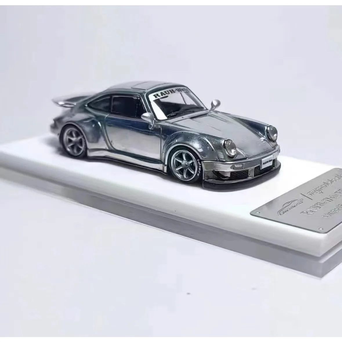 

MC 1:64 RWB silver Limit 499 Raw Silver Model Car