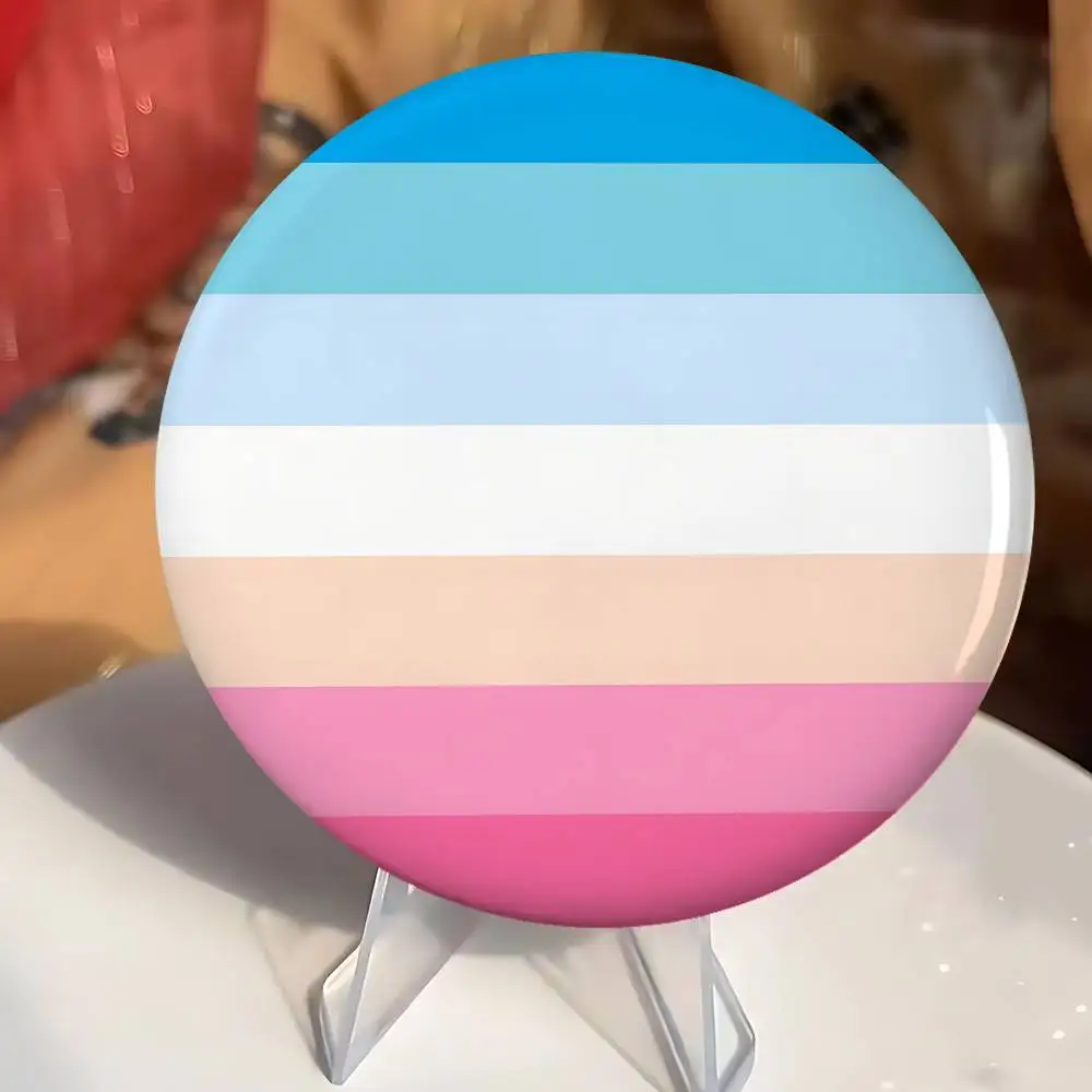 شارات LGBT المثليات موضة جديدة الهيب هوب متعددة الاستخدامات شارة معدنية مستديرة الكرتون دبوس هدية بالجملة