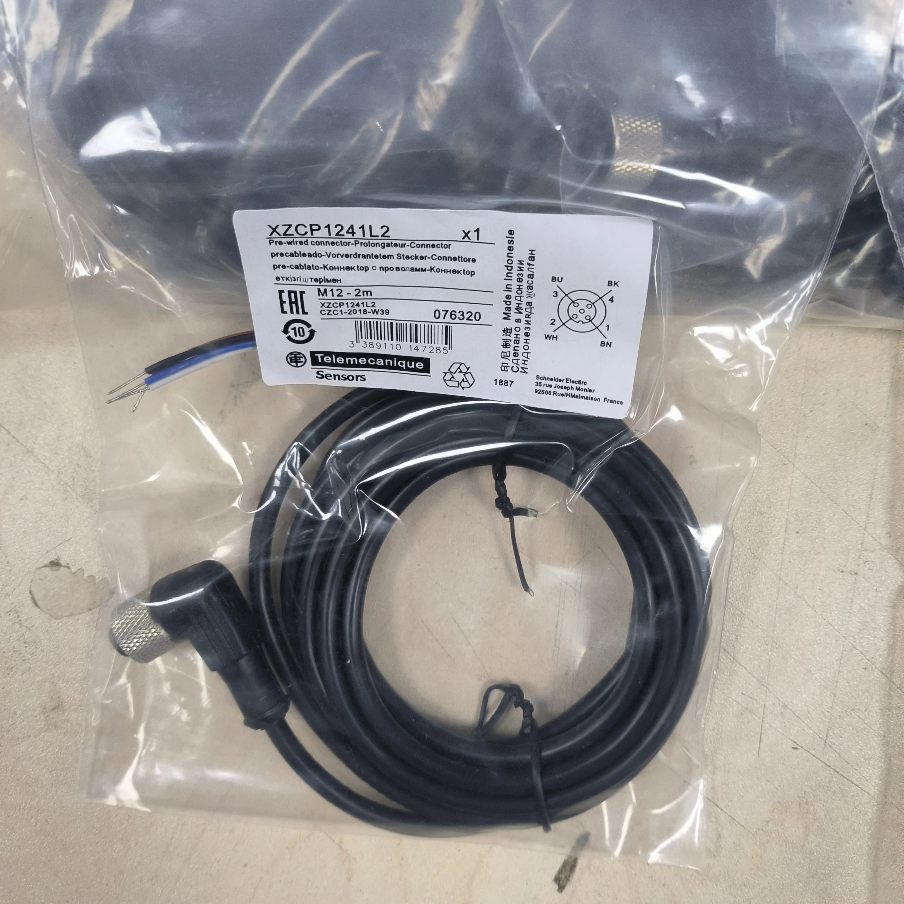 New cable with connector XZCP1141L2 pre-wired connector prolongateur plug XZCP1241L2