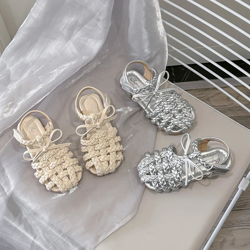 Girls Sandals Weave Solid Color Kids Princess Shoes Non-slip Soft Sole 2026 New Kids Beach Shoes Vintage Simple Bows Ins Trendy