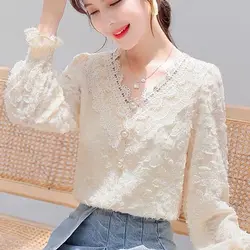 New Temperament Age Reducing Lace Shirt Women's Versatile Slimming Shirt Stylish and Stylish Long Sleeved Base Top