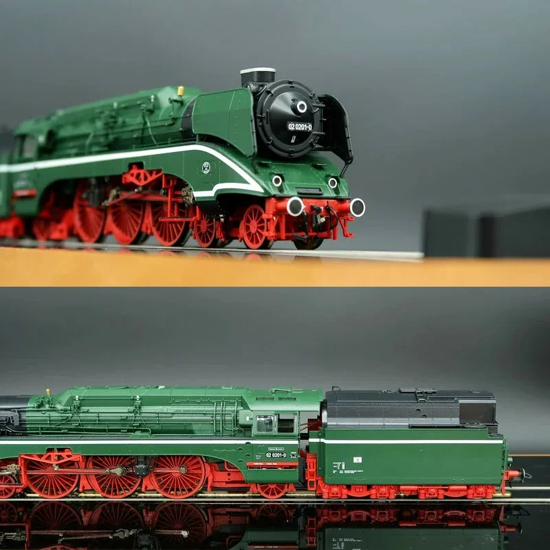 ROCO Train Model HO 1/87 70202 Green Butterfly BR18 BR02 Steam Locomotive DC/DCC Version Optional Rail Car Toy