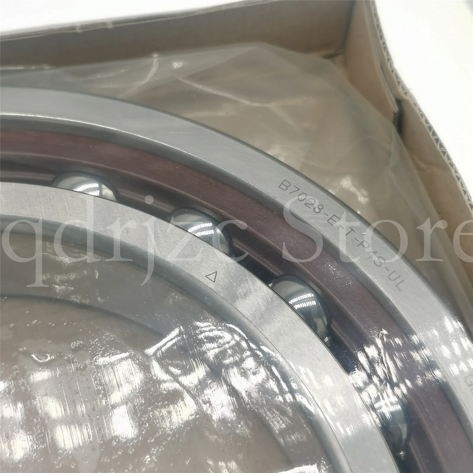 Precision machine tool spindle bearing B7028-E-T-P4S-UL Old model B7028E.T.P4S.UL
