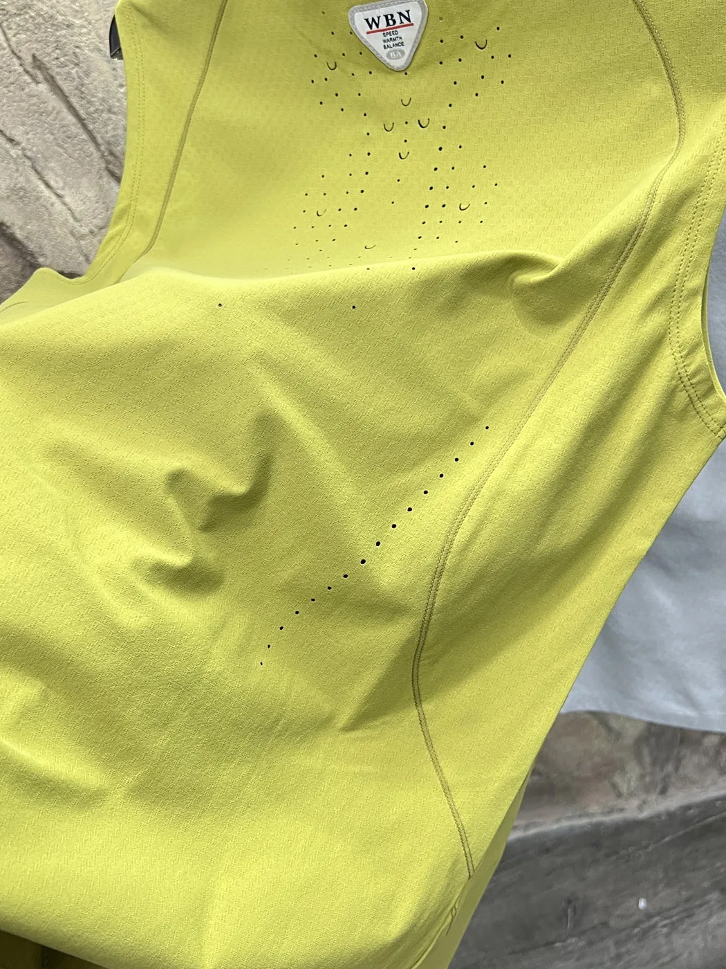 Dragon Scale Breathable Outdoor Climbing Running Fitness Vest Men's Sleeveless Quick Dry Tank Top Standard Fit round Neck