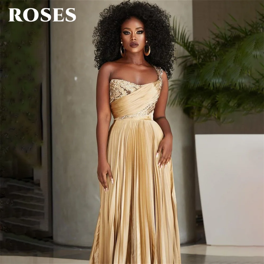 ROSES Gold Stain Prom Dresses One Shoulder Celebrity Dresses Glitter Pleat Women\'s Evening Dress Split Beach Formal Gown 프롬 드레스