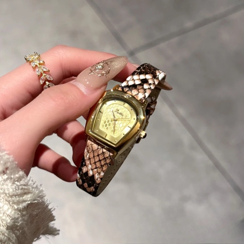 

2025 New Ladies Watch Automatic Waterproof Trend Personalized Fashion Quartz Women's Watch Classic Student Birthday Gift Luxury