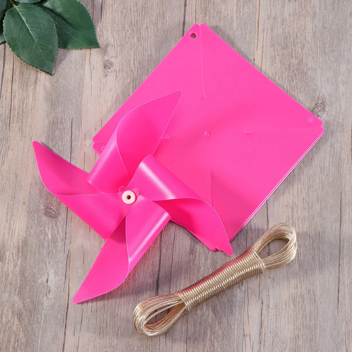

Decoration Pinwheel Decorations for Party Clover Wind Spinner Toy Flowers Garland