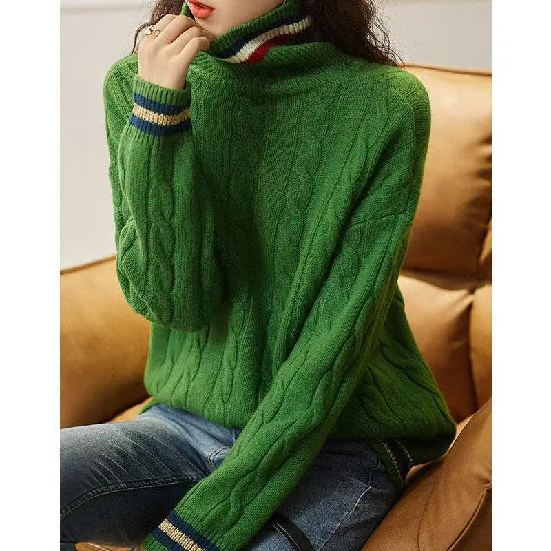 Green splicing contrasting color knitted sweater 2025  new thickened fashionable bottoming top in autumn and winter