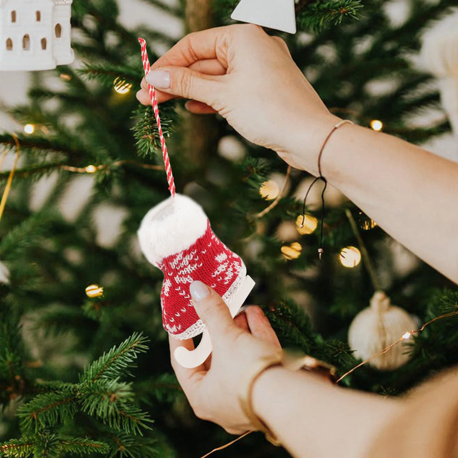 

5Pcs Christmas Tree Hanging Pendants Cotton Skating Boots Decorations Xmas Party Decor Ornaments Skating Boots Pendant