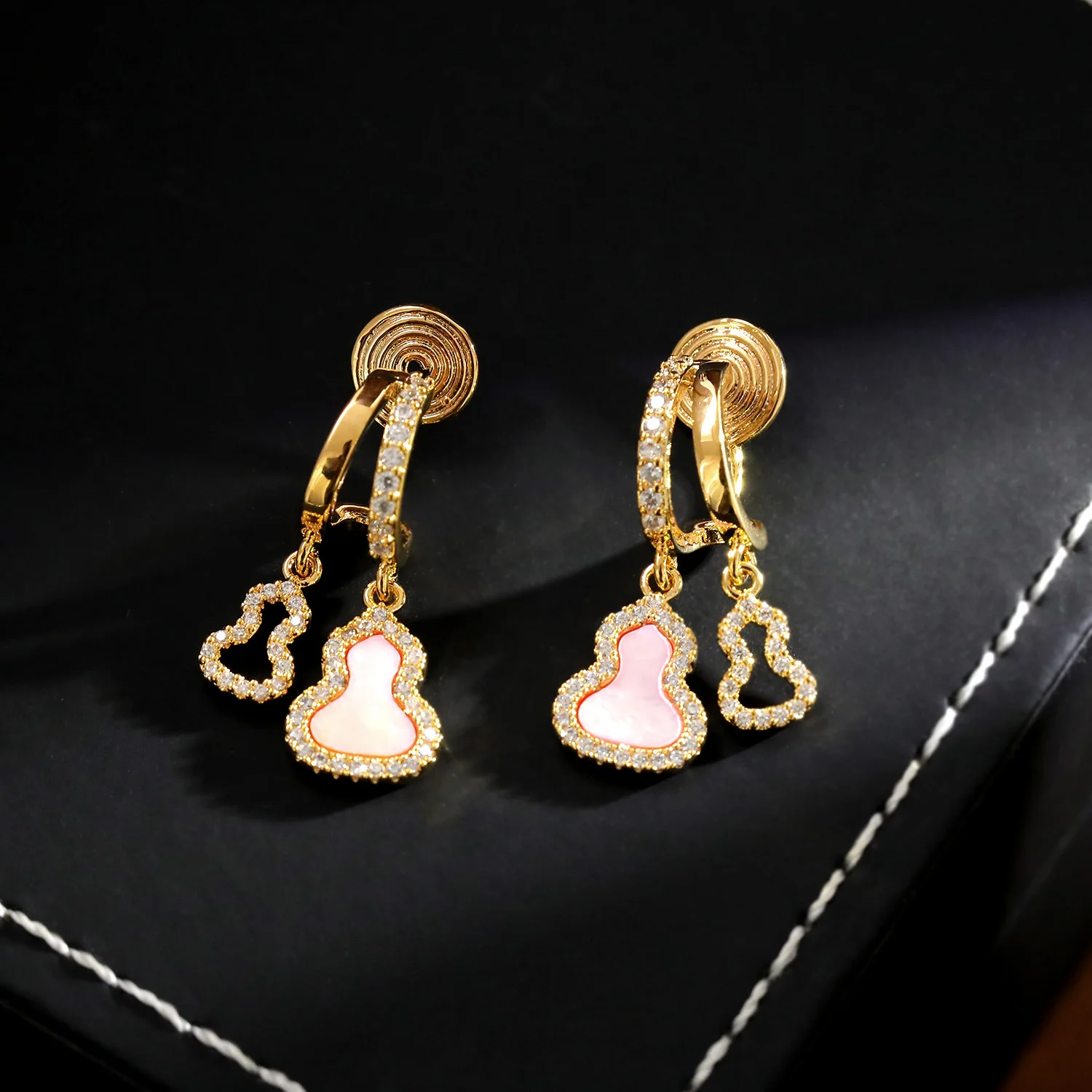 Chinese Style Niche Vintage High Quality Pink Shell Double Gourd Clip Earrings Luxury Elegant Exquisite Ear Jewelry Wholesale