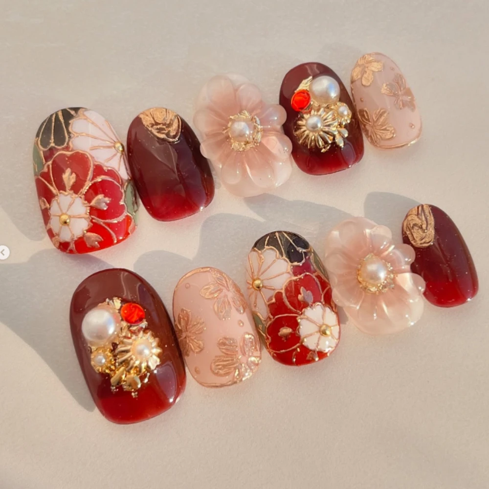 10PCS Handmade Pink Manicure Press On Nails Winter False Nails 3D Flower and Pearl Fake Nails Art Short Nails with Nail File Set