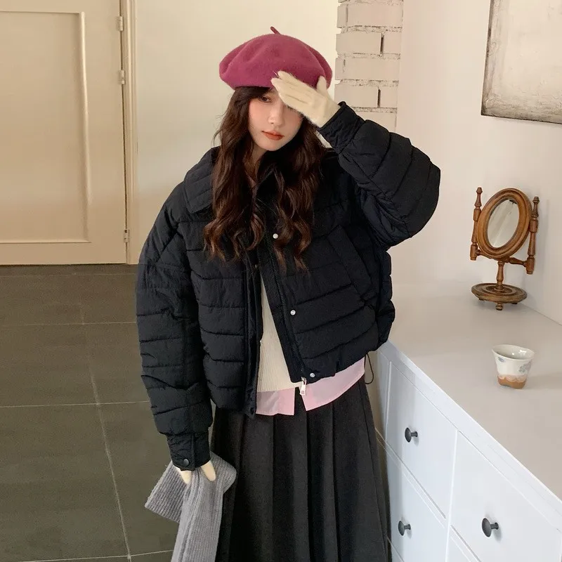 معطف قطني جديد لخريف وشتاء 2025 سترة مبطنة بالقطن سميكة ، سترة منتفخة للنساء