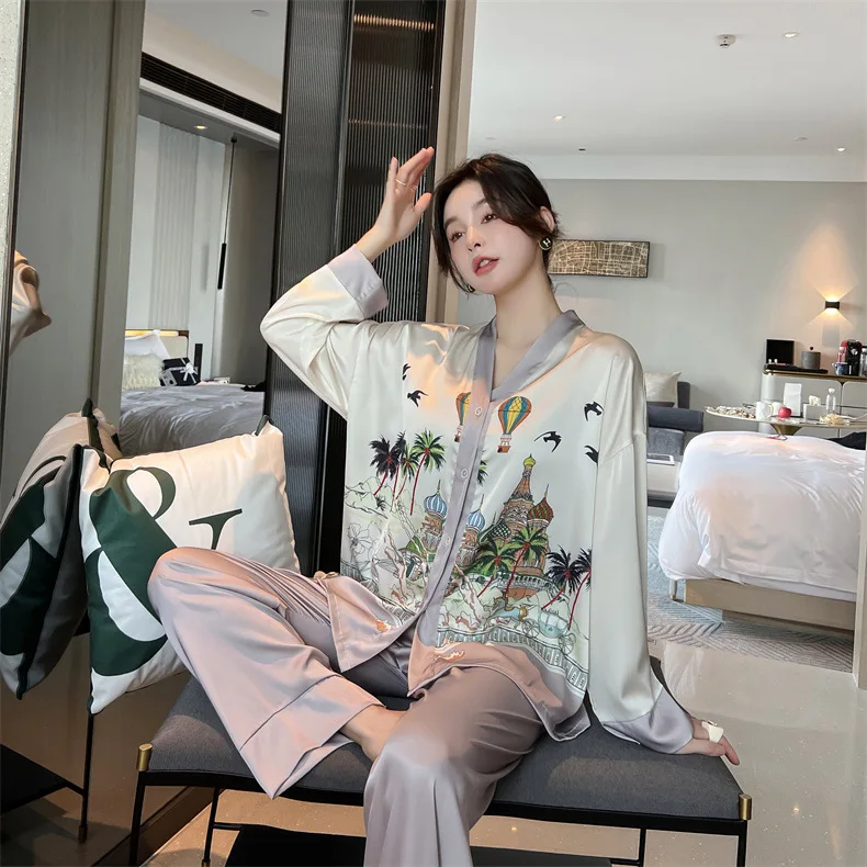 

2024 New Spring V Neck Women's Pajamas Set Print Sleepwear Like Silk Nightie Leisure Long sleeve Button Homewear Nightwear Set