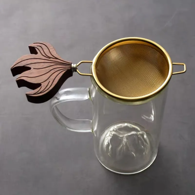 Black Walnut Wood Handle Stainless Steel Tea Strainer Tea-Water Separation Tool Tea Ceremony Accessory Filter Net Tea Leaf Filter with Wooden Handle 1 Piece