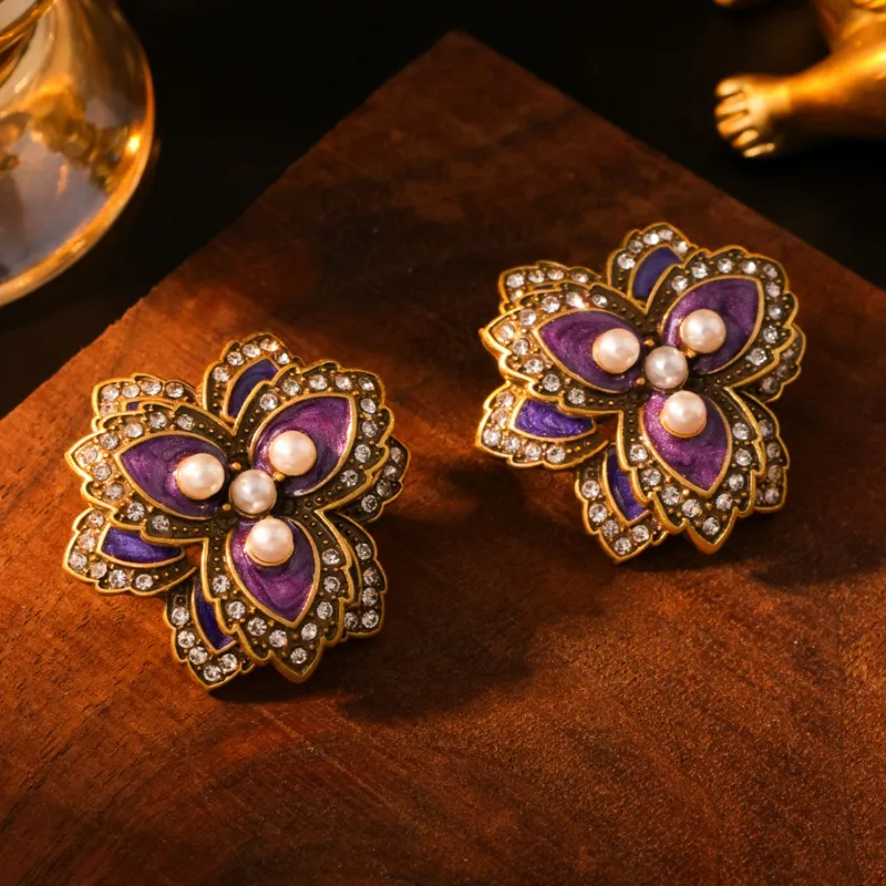 

New Middle-aged Handmade Enamel Purple Flower Fake Pearl Glued Stud Earrings Retro Palace Light Luxury Literary Sweet Earrings