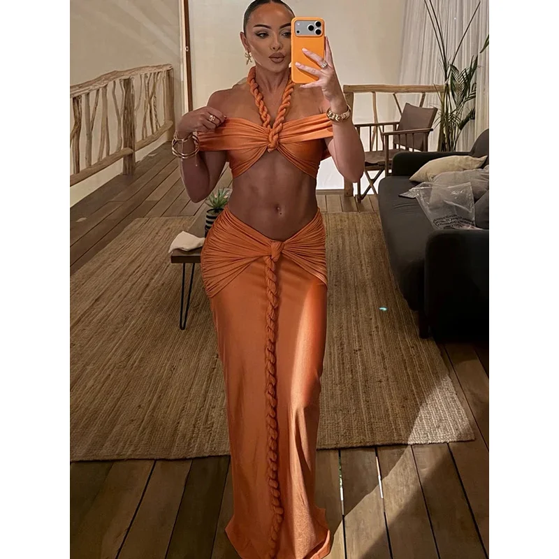 

Женский комплект BKQU из 2 предметов: сексуальный плиссированный топ-халтер Y2K и длинная юбка с высокой талией, элегантный праздничный комплект