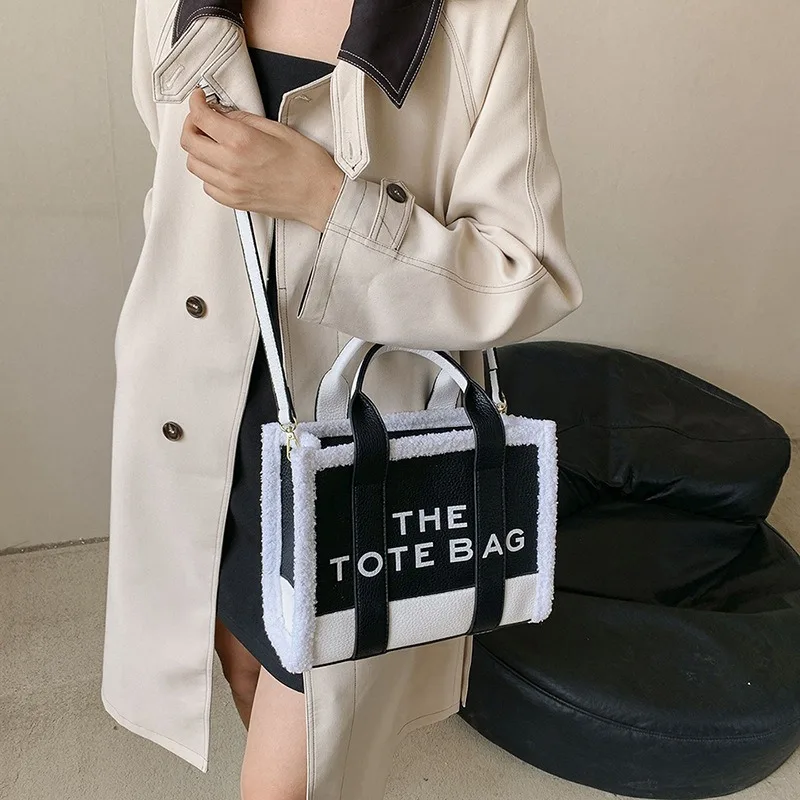 Bolsa tote feminina luxuosa em lote pequeno – bolsa de ombro crossbody grande com retalhos de pele de cordeiro e design em bloco de cores