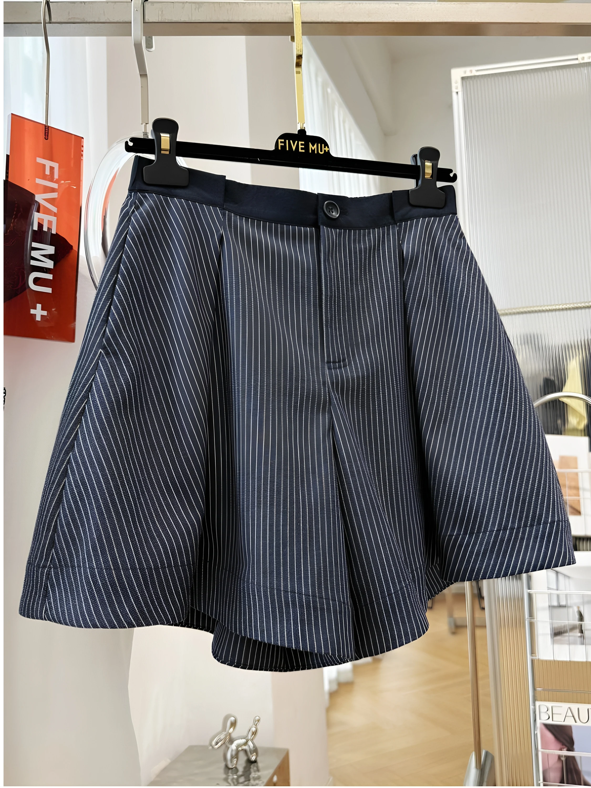 

plus Size 300 Pounds Fat MM Summer Striped A-Line Wide Leg Suit Pants Women Casual Slimming Loose Shorts Casual High Waist Wi...