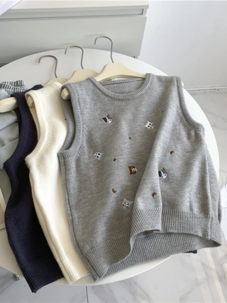 Korobov Cat Embroidery Preppy Sweater Vest Female Chalecos Para Mujeres Grey Temperament Autumn Loose Knitted Waistcoat Top