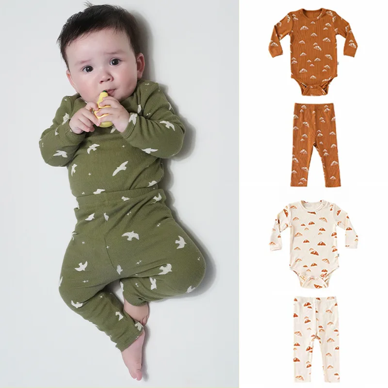 

Autumn 2025 Baby Clothes Unisex Long Sleeve Bib Overalls Pure Cotton Class a Two-Piece Set for Infants Baby Triangle Blanket