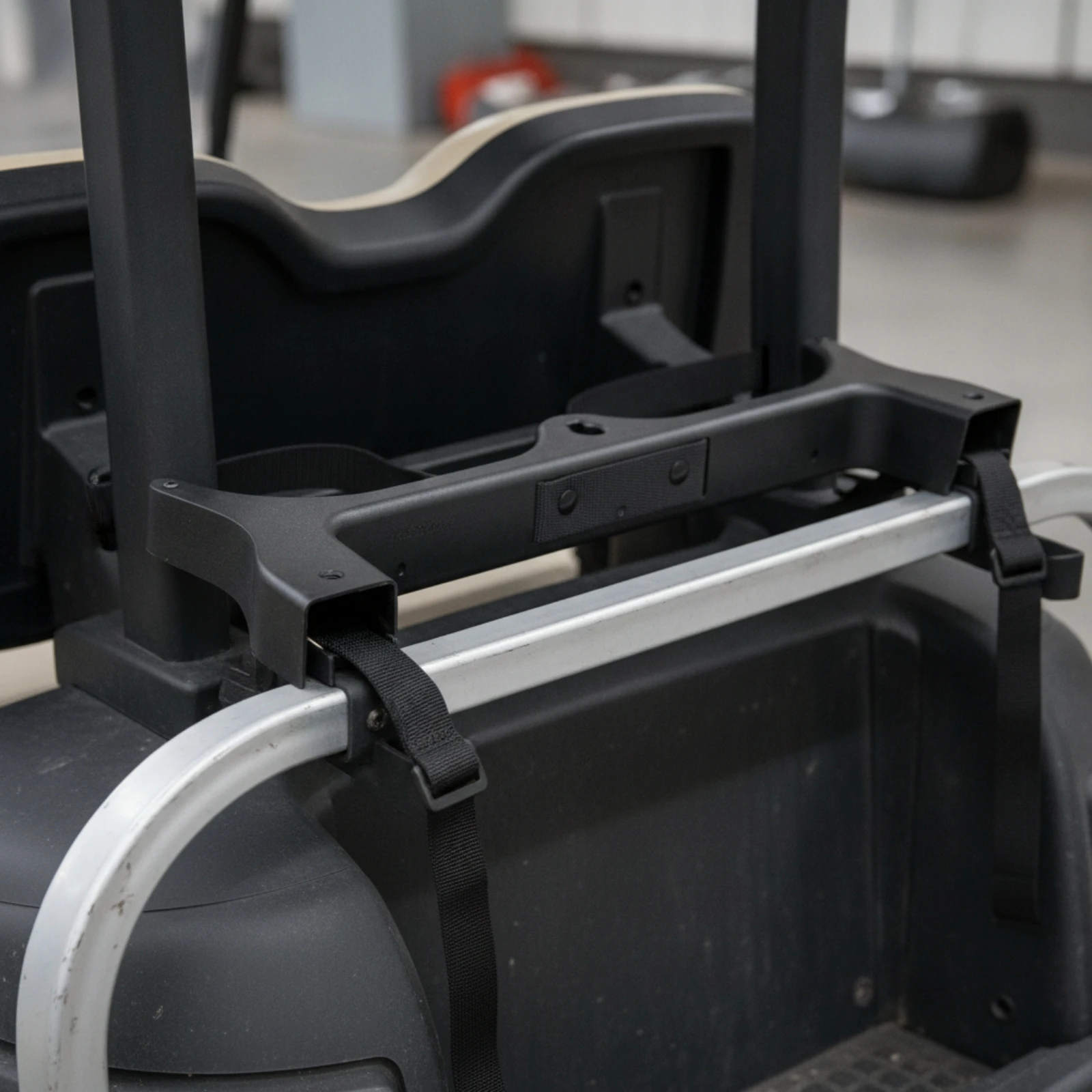 support-de-sac-de-golf-moule-pour-chariot-de-golf-finition-noire-modele-slimline