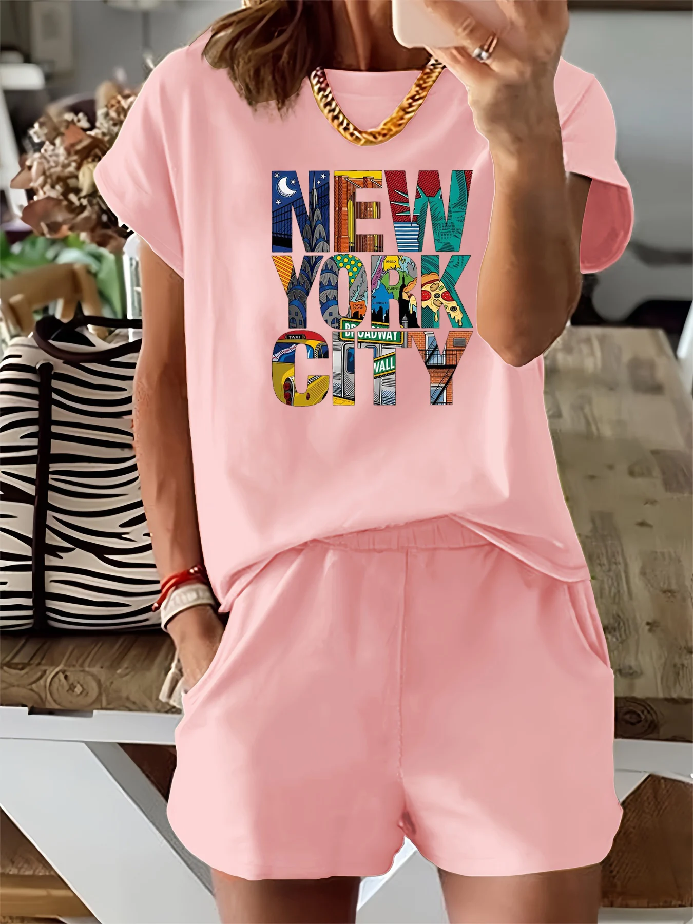 Women's Summer Casual Fashion New York City Pattern Printed Loose Round Neck Short Sleeved T-Shirt + Loose Shorts Two-Piece Set