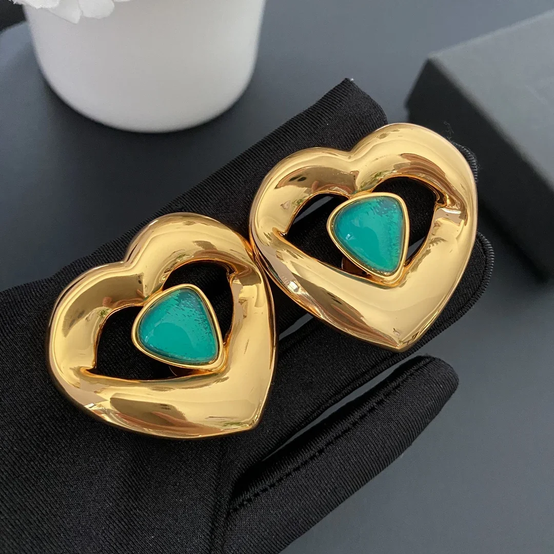 

Vintage 18K Gold Plated Brass Heart Big Earring Ear Clip Woman Top Quality Designer Jewelry Trend