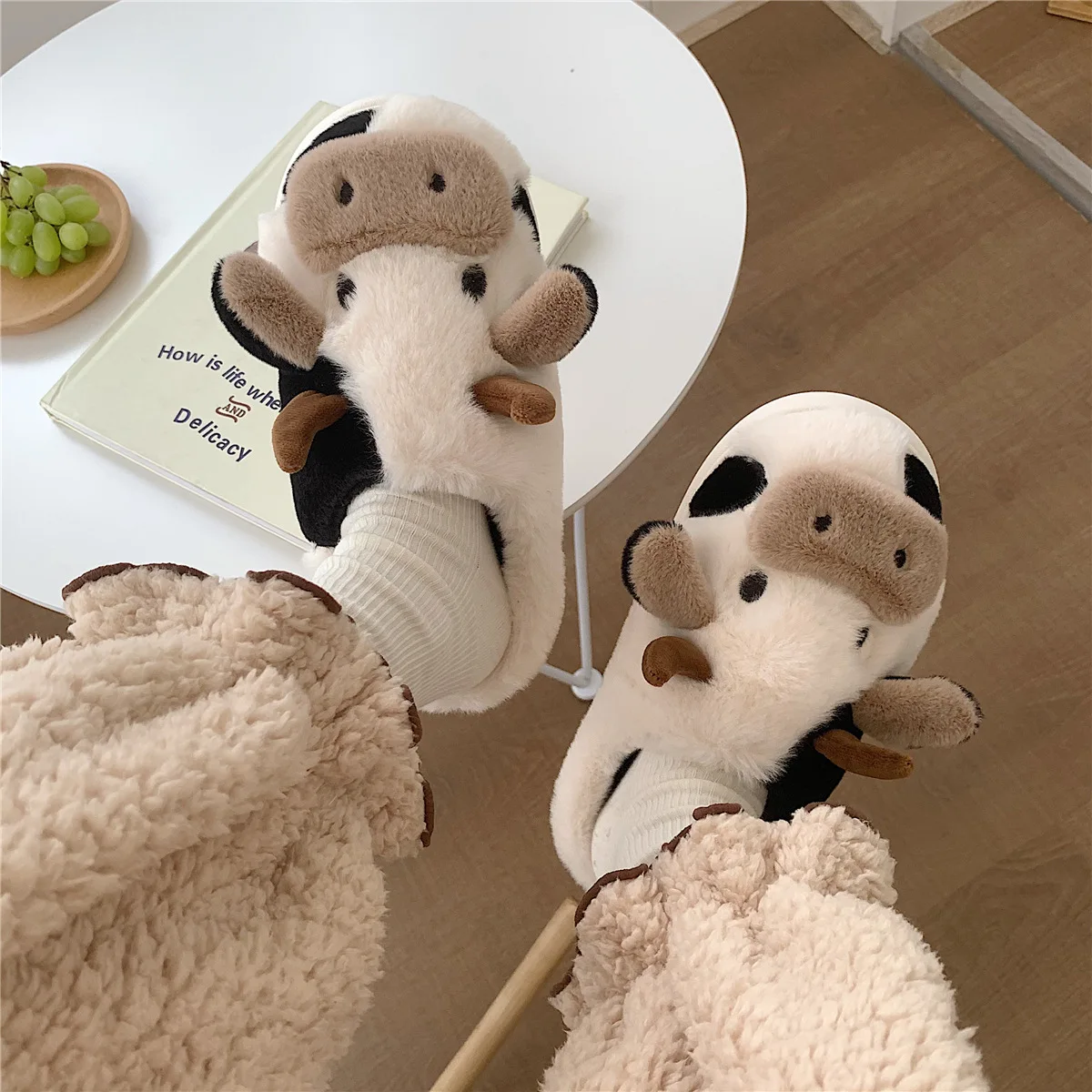 Litfun Plush Milk Cow Slippers Women Winter Home Cute Furry Slippers Anti-slip Fluffy Fur Bedroom Slides Fur Cartoon Slippers