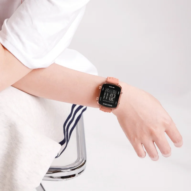 NAVIFORCE 7120, повседневные цифровые часы для женщин, простые силиконовые водонепроницаемые модные женские электронные часы с квадратным циферблатом, reloj mujer