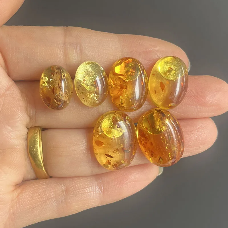 

Yoowei Natural Floral Amber Earrings for Girls Chic Sweet Stud Earring Lady Fashion Baltic Oval Amber Jewelry Gift Wholesale