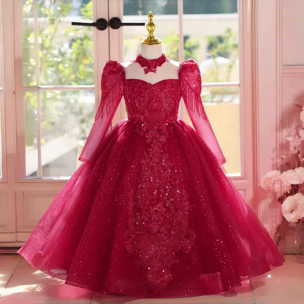 Sukienka Dreamy Vow D182 Luxury Gilr, czerwona, z wysokim dekoltem, długim rękawem, koronkowymi aplikacjami, księżniczka, dla dzieci, na wesele, urodziny, konkurs piękności.