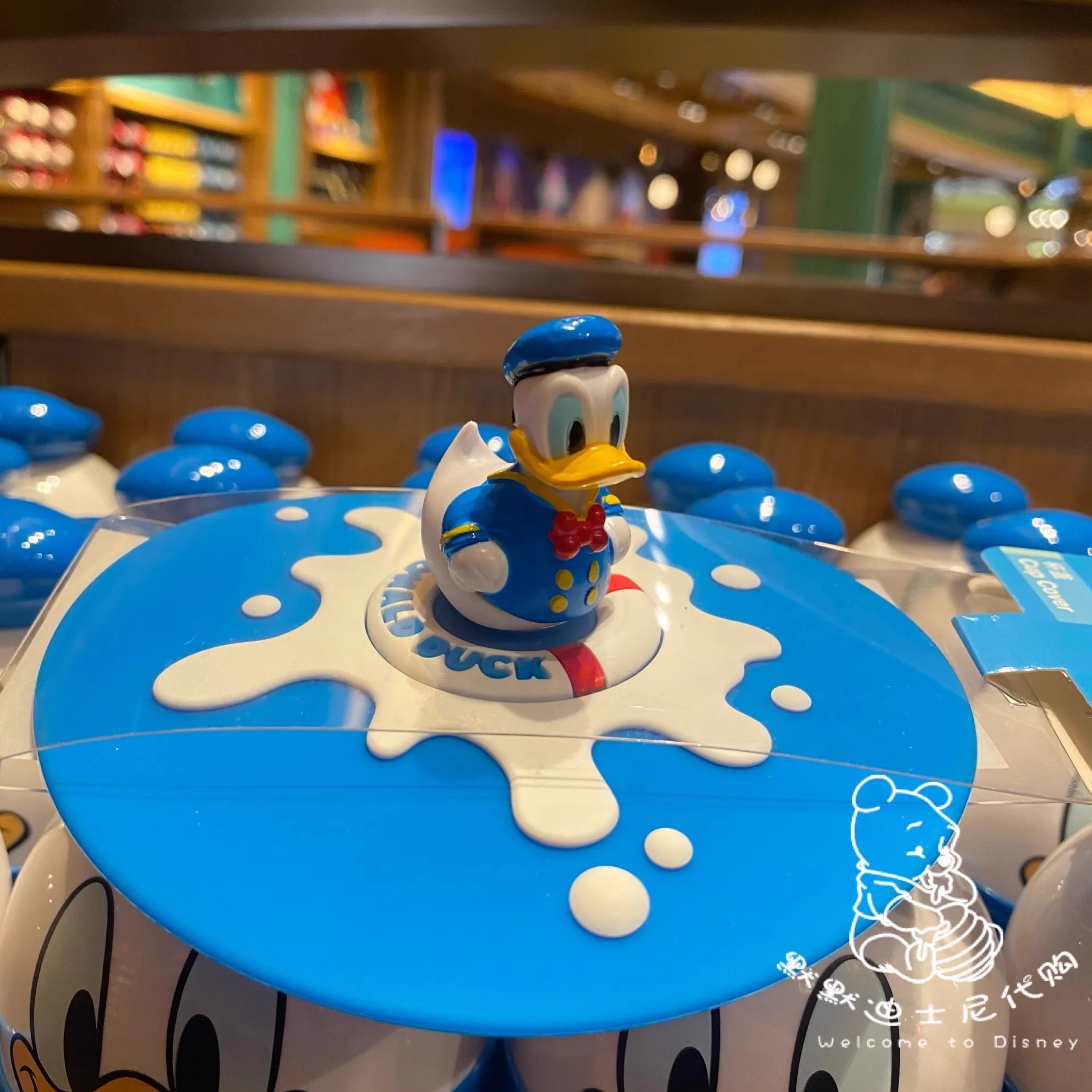 Nuovo originale Shanghai Disney store Donald Duck Cute Duck Cartoon portachiavi portachiavi ciondolo penna a sfera Silicone Donald Duck