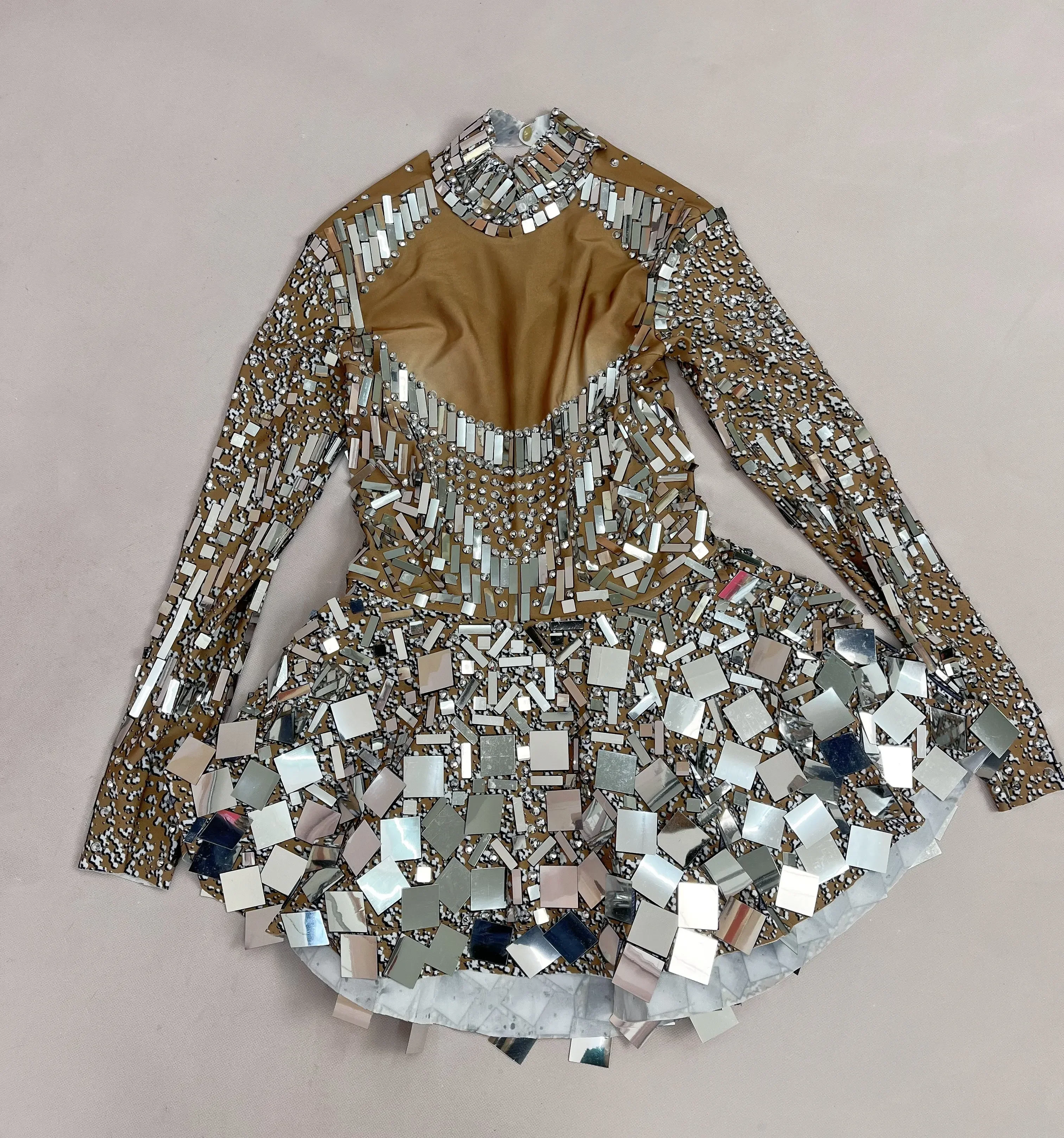 High Quality Perform Costume Sparkly Silver Rhinestones Sequins Ultrashort Dress Women Singer Dancer Stage Outfit Lianpianqun