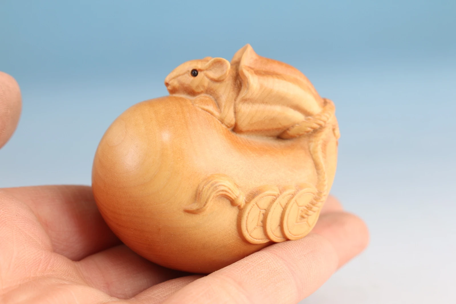 Chinese Boxwood Handmade Fortune Monkey Statue Netsuke Table Ornament Gift