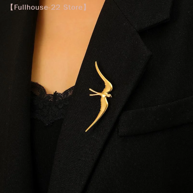 【MAX-22】Swallow Pin Brooch For Women Men Fashion Stainless Steel Animal Lapel Badge Jewelry Suit Shirt Clothing Accessories