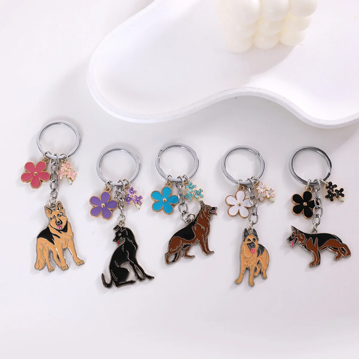 Cute pet wolf dog German Shepherd dog Keychain Dog Pendant pet Enamel Keyring Women Bag Jewelry gifts