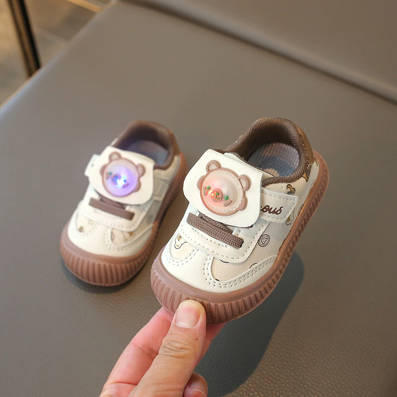 Children's Baby Walking Shoes 0-6 Years Old Flash Light Leather Boys Girls Casual Shoes Four Seasons Non-slip Kid Baby Sneakers