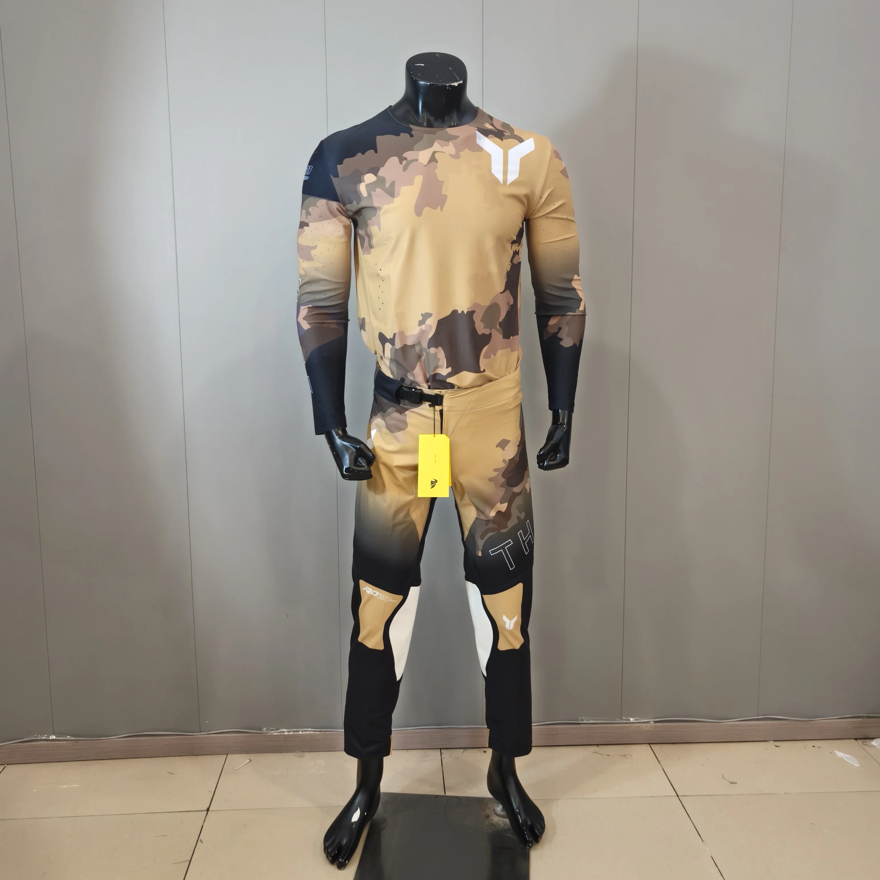 2026 Launchmode Bleach Black / Camo Motorcycle Racing Sports Riding Set Outdoor Sports Long Sleeve Pants Off road Equipment view 5