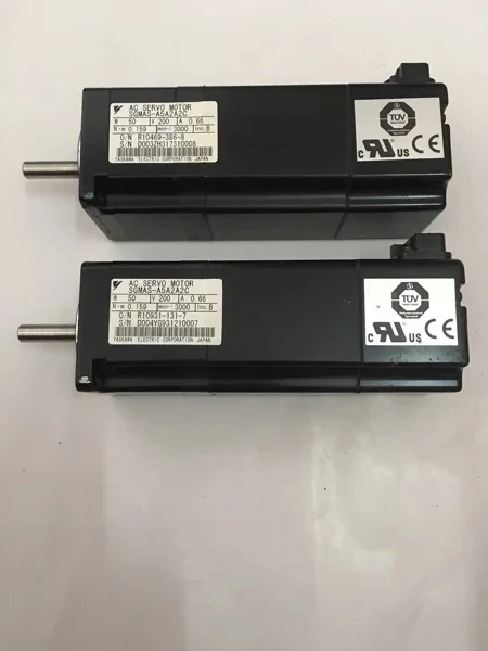SGMAS-A5A2A2C   SERVO MOTOR  ,  In good working condition, free shipping   a
