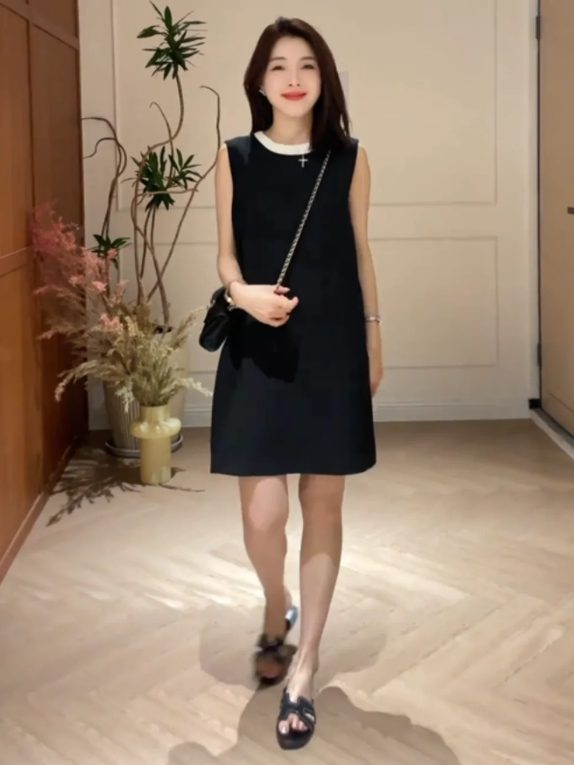 Vestido F Casual E de Verão, Sem Mangas, Gola Redonda, Tamanho ande, Estilo Regata, Saia Godê Moderna