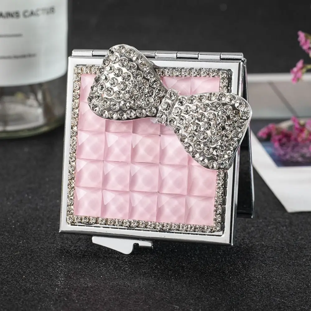 Specchio di bellezza Specchio quadrato in metallo Decorazione con strass rosa Specchio squisito Specchio tascabile carino in cristallo da donna