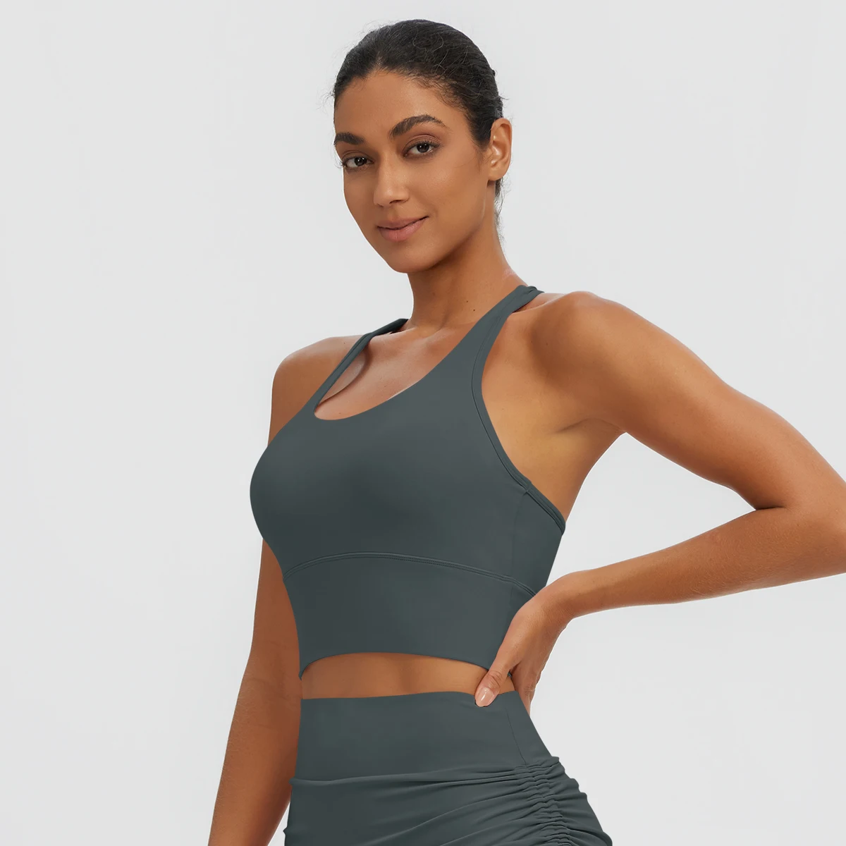 Schnell trocknendes, sexy Yoga-Top in I-Form, stoßdämpfendes Lauf-Yoga-Oberteil mit Brustpolster, einfarbiges Sommer-Fitness-Oberteil für das Training. – Detail 38
