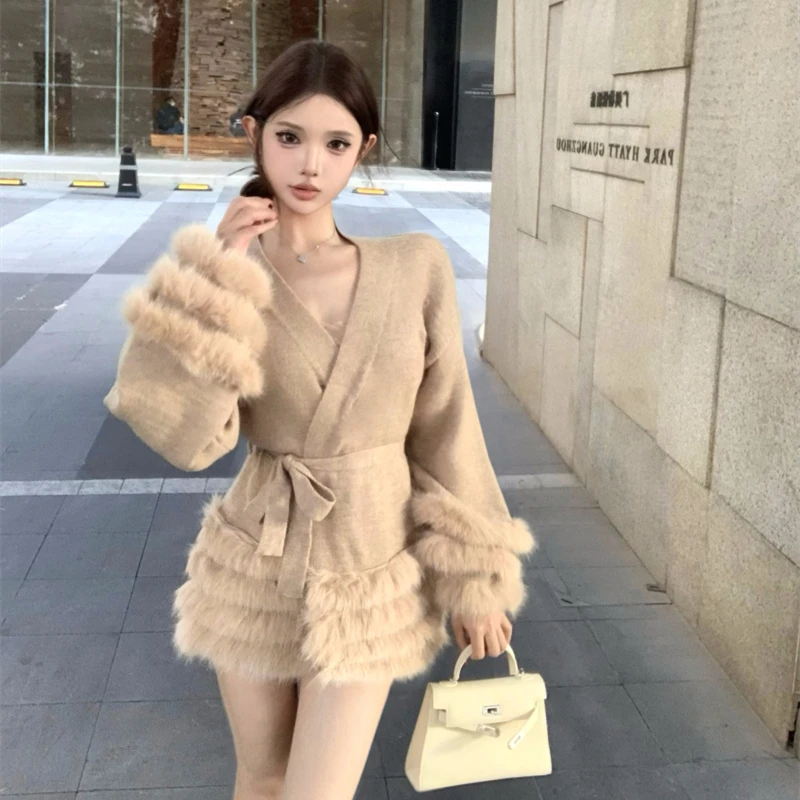 

2025 Autumn Winter French Style Gentle Loose V-Neck Fur Splicing Long Sleeve Open Cardigan Sweater Coat for Women Lace-up
