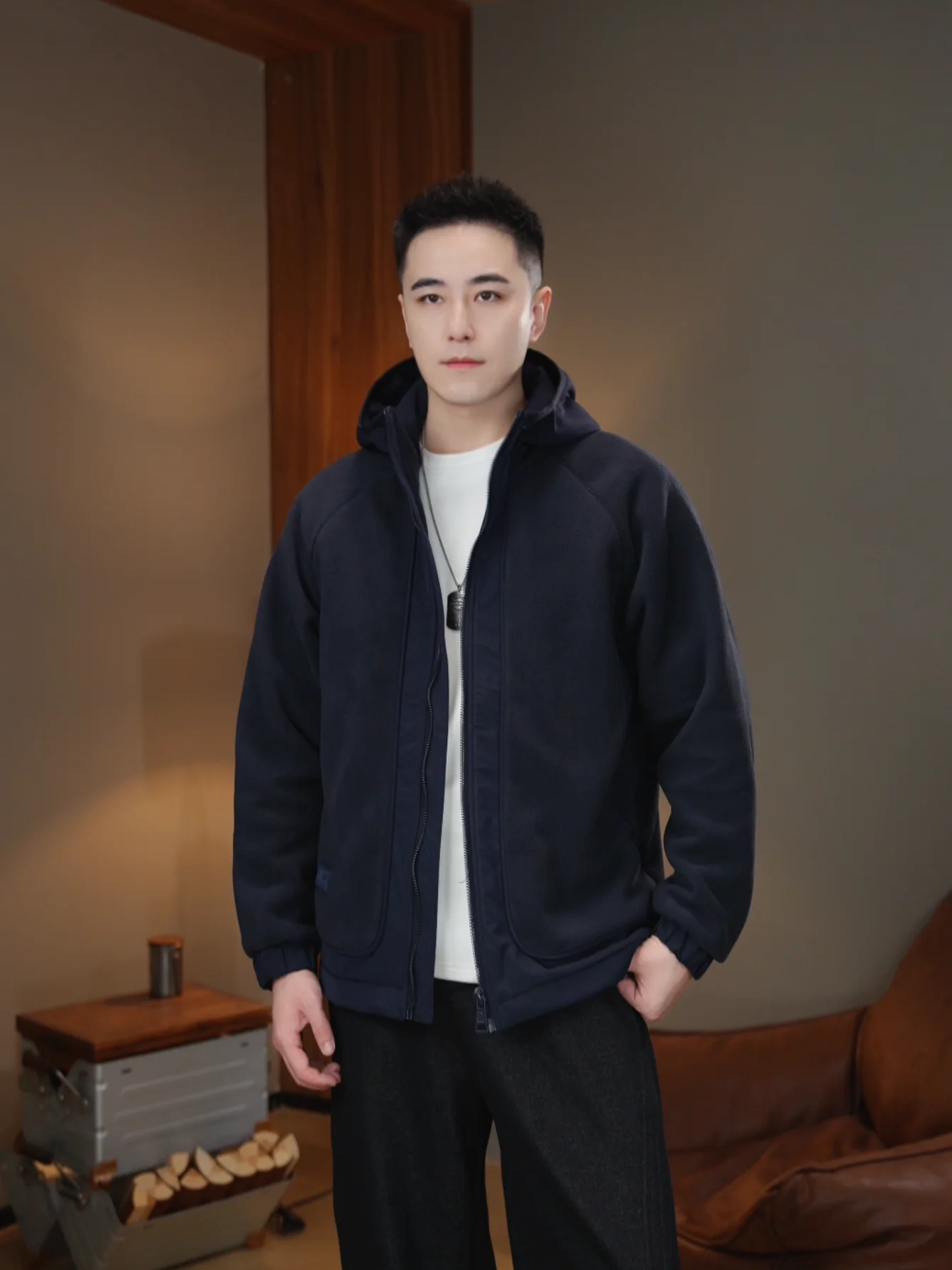 

Мужская утепленная хлопковая куртка с капюшоном, модная повседневная ветрозащитная верхняя одежда, теплая, стильная, осень-зима 2025, новинка