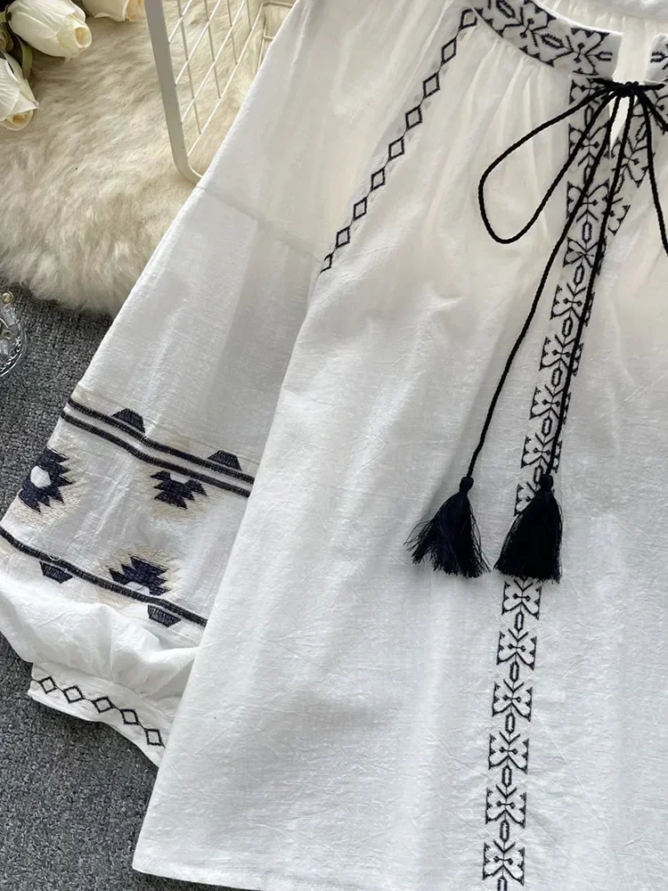 New Women\'s Spring  Autumn Retro Ethnic Style Top Embroidered Round Neck Long Sleeve Blouse Loose Shirt Top D4186